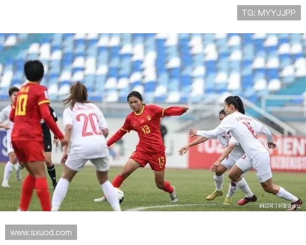 吴逸晨超远任意球世界波 中国女足U17领先缅甸四球